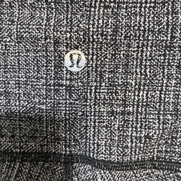 Lululemon Black White Static Print Women's High-Rise Leggings Size 4 - Picture 9 of 10